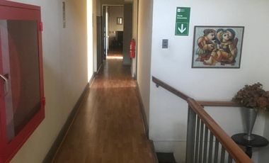 Hotel de 34 habitaciones con baño privado en Santiago Centro