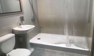 Hotel de 34 habitaciones con baño privado en Santiago Centro