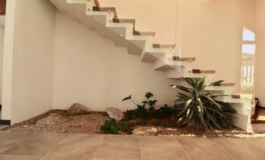 CASA NUEVA EN VENTA EN MORELIA, ZONA ALTOZANO.