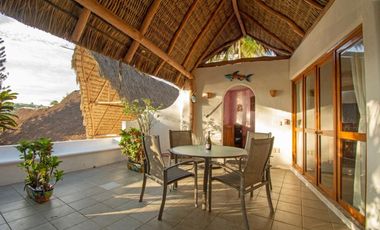 CASA A PIE DE PLAYA EN MANZANILLO