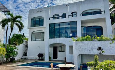 CASA CON VISTA AL MAR EN LA PENINSULA DE SANTIAGO EN MANZANILLO