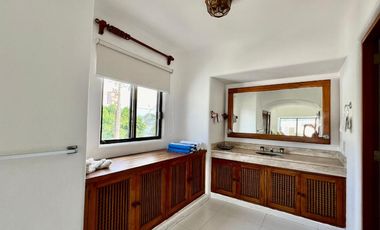 CASA CON VISTA AL MAR EN LA PENINSULA DE SANTIAGO EN MANZANILLO