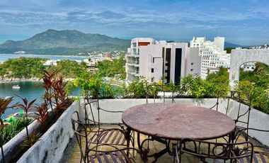 CASA CON VISTA AL MAR EN LA PENINSULA DE SANTIAGO EN MANZANILLO