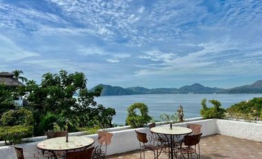 CASA CON VISTA AL MAR EN LA PENINSULA DE SANTIAGO EN MANZANILLO
