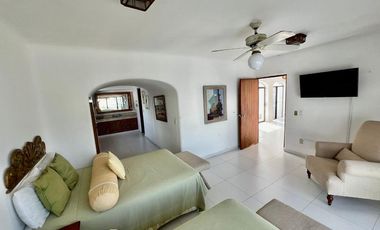 CASA CON VISTA AL MAR EN LA PENINSULA DE SANTIAGO EN MANZANILLO