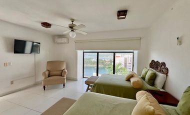 CASA CON VISTA AL MAR EN LA PENINSULA DE SANTIAGO EN MANZANILLO