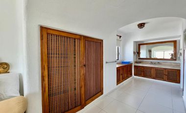 CASA CON VISTA AL MAR EN LA PENINSULA DE SANTIAGO EN MANZANILLO