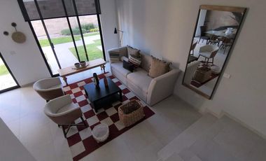 Casa en Venta, Zibata