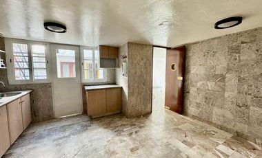 CASA EN VENTA EN SANTA MONICA