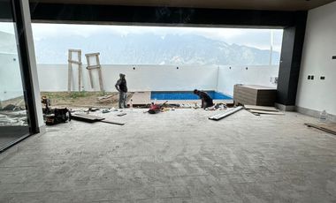 Las fincas casa contemporánea nueva con acabados de lujo en 32,990,000