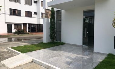 SE ARRIENDA OFICINA
