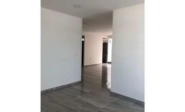 SE ARRIENDA OFICINA