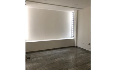 SE ARRIENDA OFICINA