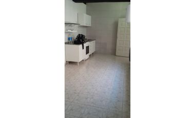 Casa  y Gapón Interno. Bv Oroño 5851  A