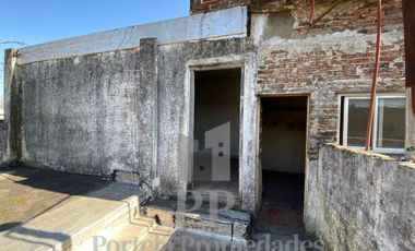CASA A RECICLAR PROPIEDAD VALOR LOTE HAEDO NORTE