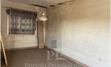 CASA A RECICLAR PROPIEDAD VALOR LOTE HAEDO NORTE