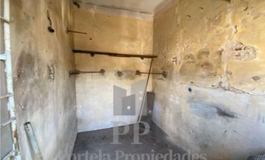 CASA A RECICLAR PROPIEDAD VALOR LOTE HAEDO NORTE
