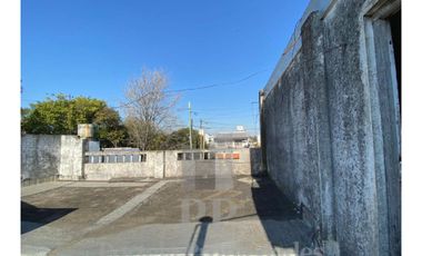 CASA A RECICLAR PROPIEDAD VALOR LOTE HAEDO NORTE