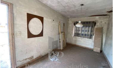 CASA A RECICLAR PROPIEDAD VALOR LOTE HAEDO NORTE