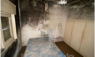 CASA A RECICLAR PROPIEDAD VALOR LOTE HAEDO NORTE