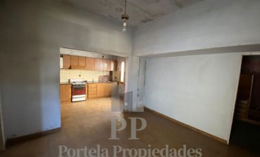 CASA A RECICLAR PROPIEDAD VALOR LOTE HAEDO NORTE