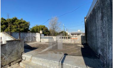 CASA A RECICLAR PROPIEDAD VALOR LOTE HAEDO NORTE