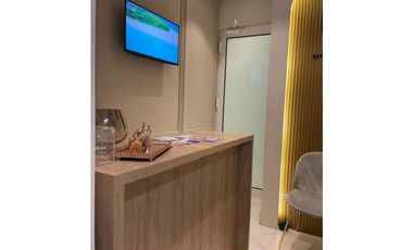 Consultorio u Oficina ubicado en Town center Costa del Este. (AA)