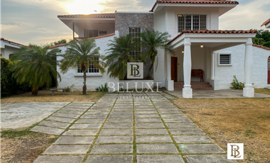 ALQUILER DE VILLA DE PLAYA EN CORONADO (2)