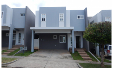 VENDO CASA EN PH VICTORIA PASEO DEL NORTE