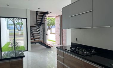 Venta de hermosa Casa con excelentes acabados en La Rioja Colima al Noreste