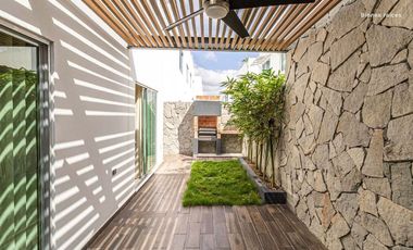 CASA REMODELADA EN ZONA COUNTRY