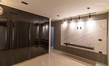 CASA REMODELADA EN ZONA COUNTRY