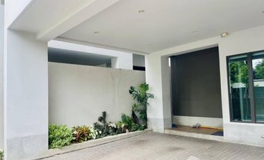 4 Bedroom House for sale at Private Nirvana Residence East