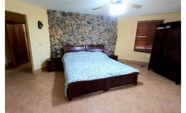 CASA PARA ALQUILER EN CORONADO, GRANDE Y ESPACIOSA