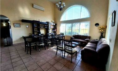 CASA PARA ALQUILER EN CORONADO, GRANDE Y ESPACIOSA