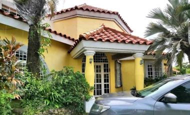 CASA PARA ALQUILER EN CORONADO, GRANDE Y ESPACIOSA