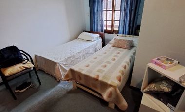 Chalet en venta en Bernal Oeste