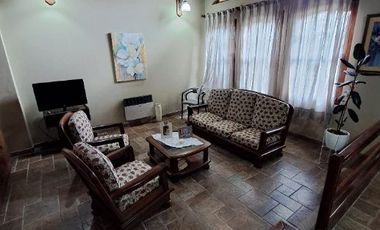 Chalet en venta en Bernal Oeste