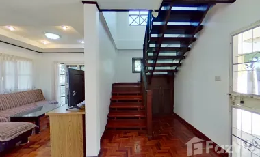Score a Sick 3-Bed Haymaker: Come Experience Methini Hill Place