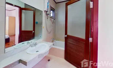 Score a Sick 3-Bed Haymaker: Come Experience Methini Hill Place