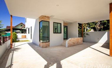 3 Bedroom House for sale in Saraphi, Chiang Mai