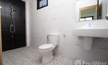 3 Bedroom House for sale in Saraphi, Chiang Mai