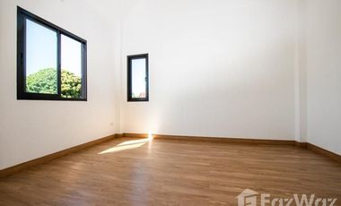3 Bedroom House for sale in Saraphi, Chiang Mai