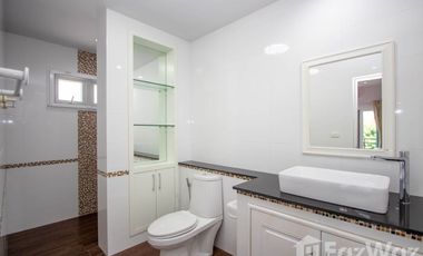 4BR House w/ Private Pool: Sansaran Mod Chic, Nong Khwai