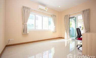 4BR House w/ Private Pool: Sansaran Mod Chic, Nong Khwai