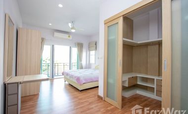 4BR House w/ Private Pool: Sansaran Mod Chic, Nong Khwai
