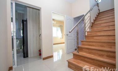 4BR House w/ Private Pool: Sansaran Mod Chic, Nong Khwai