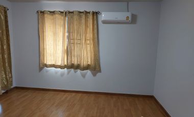 3 Bedroom Townhouse for sale in Lat Sawai, Pathum Thani
