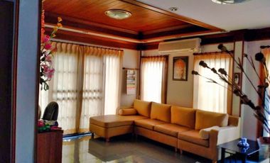 3 Bedroom Townhouse for sale at Baanfah Piyarom Tendro Wongwaen-Lumlukka Klong 6