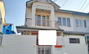 3 Bedroom Townhouse for sale at Baanfah Piyarom Tendro Wongwaen-Lumlukka Klong 6